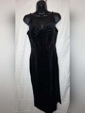 Black Velvet Spaghetti-Strap Midi Dress